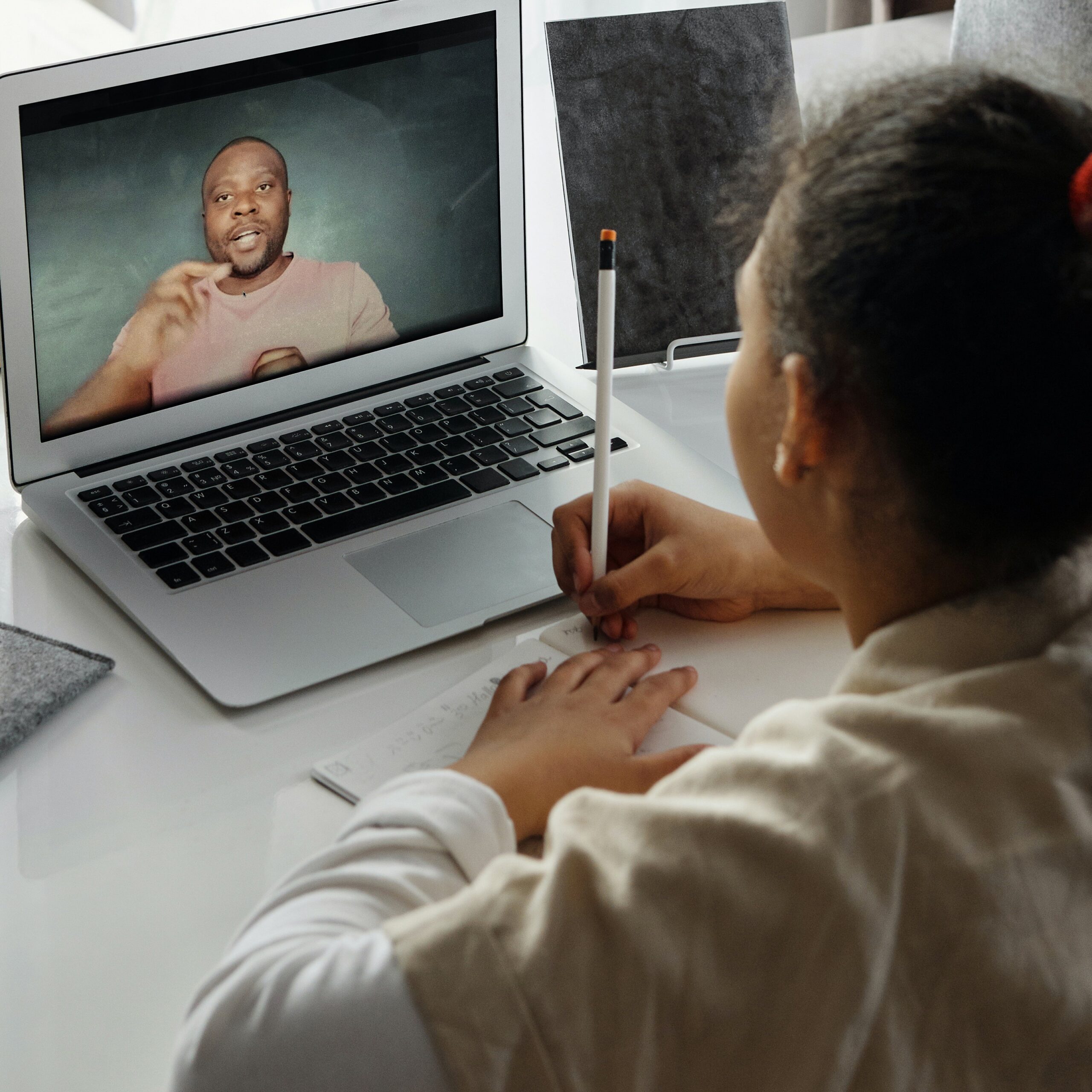 Los Angeles Unified, Annenberg Learner and Discovery Education Launch New  Partnership Bringing Dynamic Digital Resources to Los Angeles Unified  Students, Teachers and Parents – Annenberg Foundation