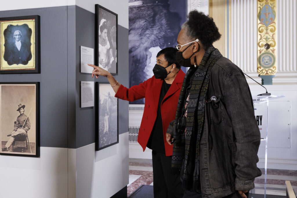 Librarian of Congress Carla Hayden and photographer Sharon Farmer